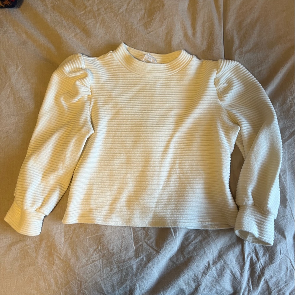 Quarter sleeve crop top